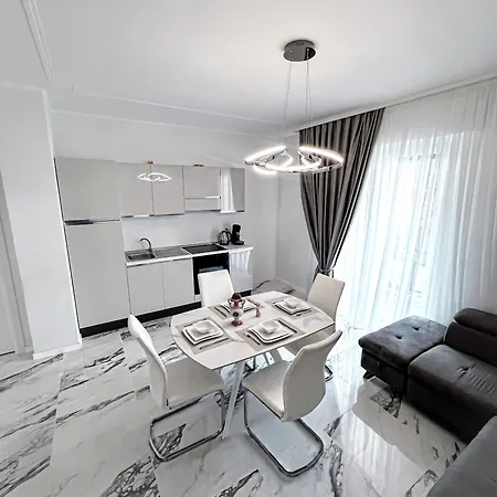 Luxurioese In Herzens Von Appartamento